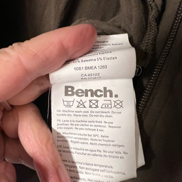 Bench hoodie. Men’s brown size M. VG used cond. Bench on hood visible when up - Picture 6 of 6